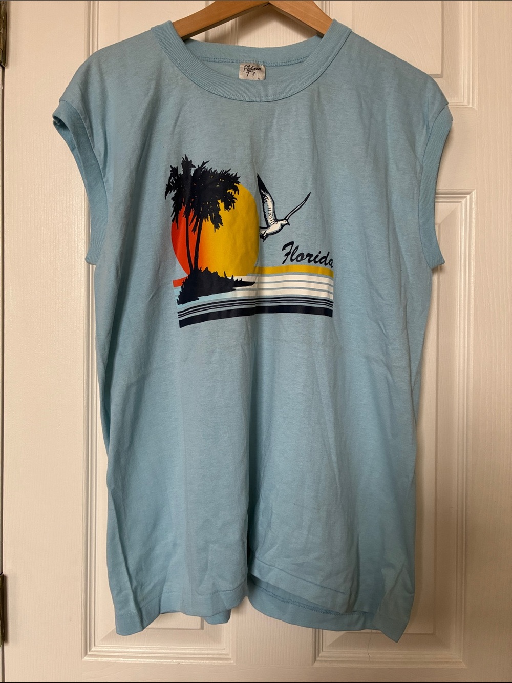 80s Vintage Florida Sunset Graphic Tee - Light Blue